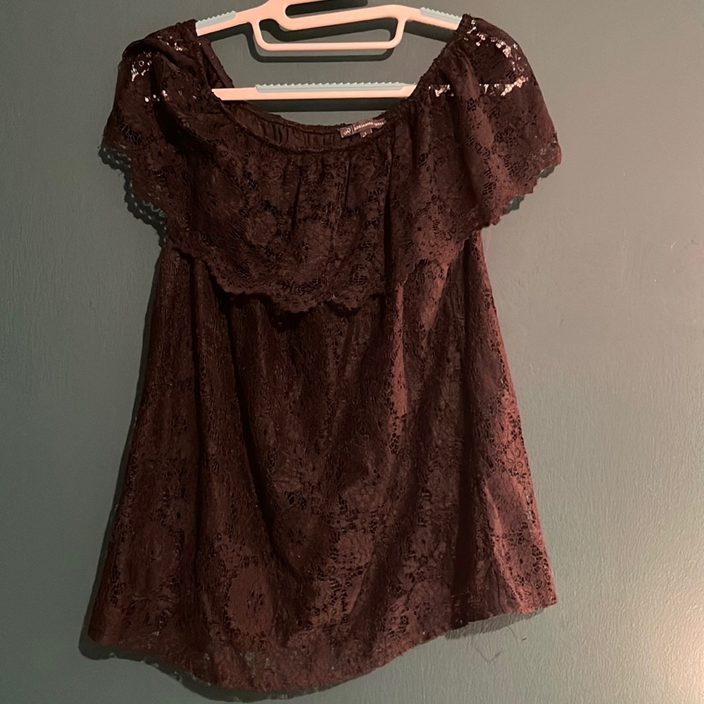 Off shoulder lace top